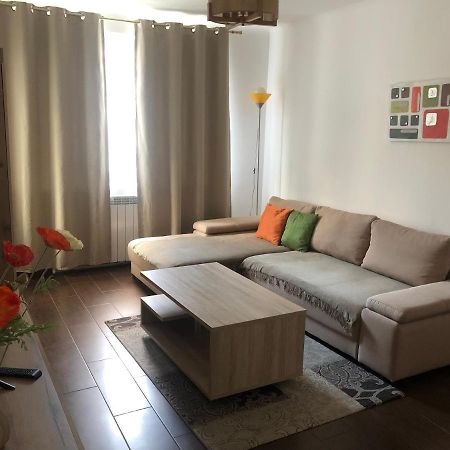 Central Home Piatra Neamt Bagian luar foto