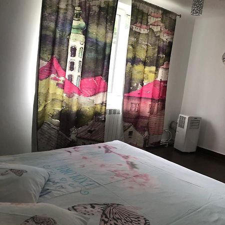 Central Home Piatra Neamt Bagian luar foto